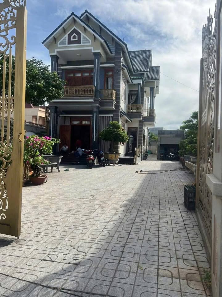 Bán biệt thự tại xã Phước Tỉnh, huyện Long Đất, 468m² - Vị trí đắc địa gần vòng xoay