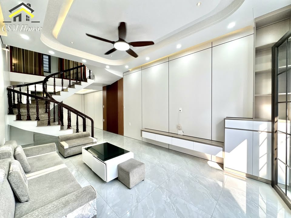 Nhà Đẹp Đằng Lâm 60m² giá 4.599 tỷ - Sân cổng riêng, lô góc thoáng mát!