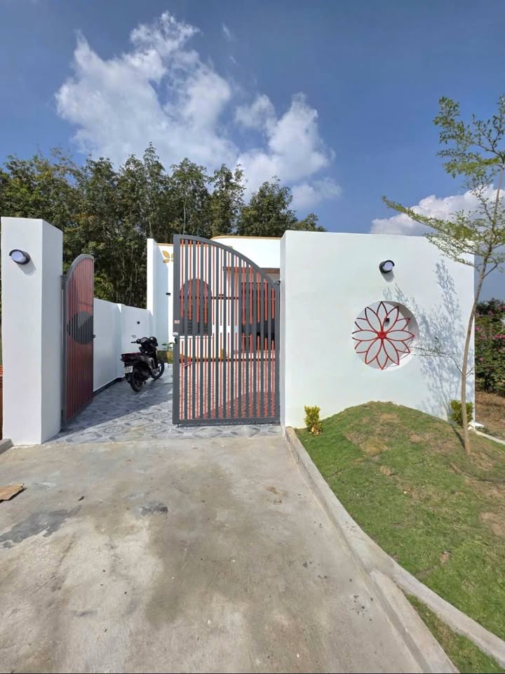 Nhà mặt tiền kinh doanh Hòa Thành 75m² giá chỉ 1.19 tỷ - Đầu tư sinh lời ngay!