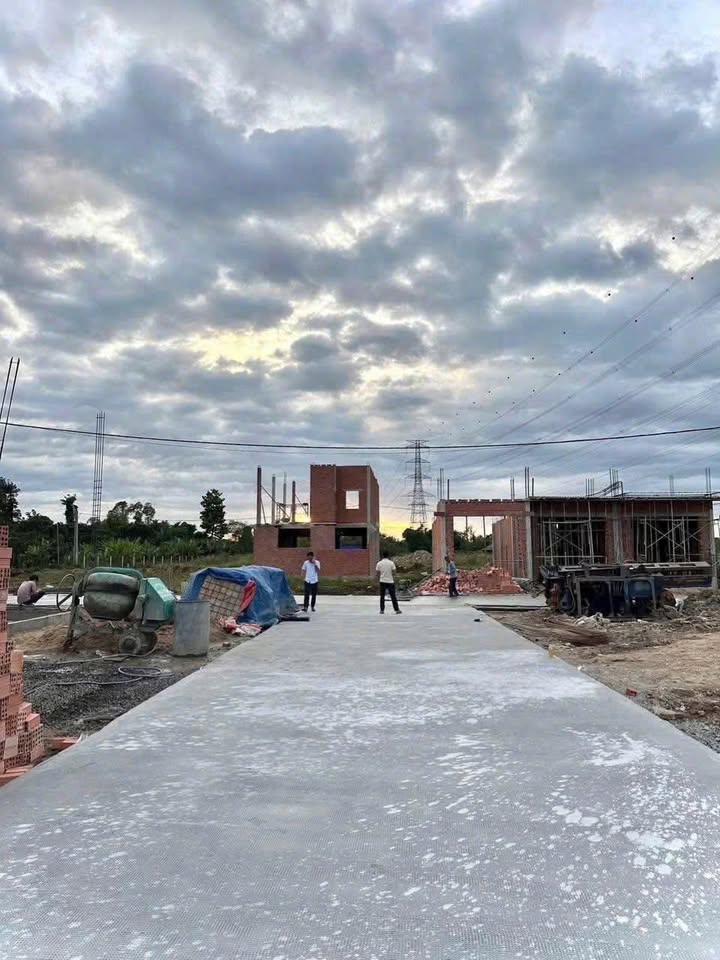 Đất góc 90m² phường Tân Phong giá 1 tỷ - Sổ riêng chính chủ, thổ cư 100%!