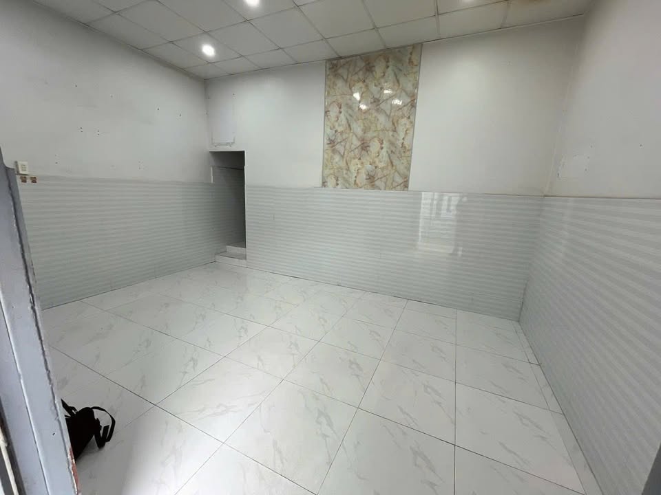 Nhà gác lửng Phường Hố Nai 70m² giá 1.9 tỷ - Sổ hồng riêng, góc 2 mặt tiền!