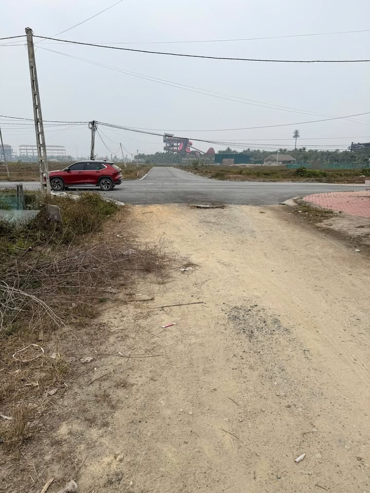 Đất TĐC Xuân Phương, Sầm Sơn 100m² giá 2 tỷ - Đối diện công viên nước!