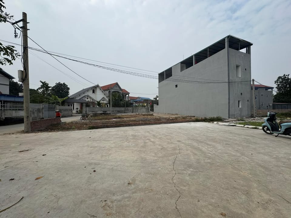 Đất Lập Trí, Kim Anh 105m² giá 2 tỷ - Mặt tiền ô tô đỗ cửa!