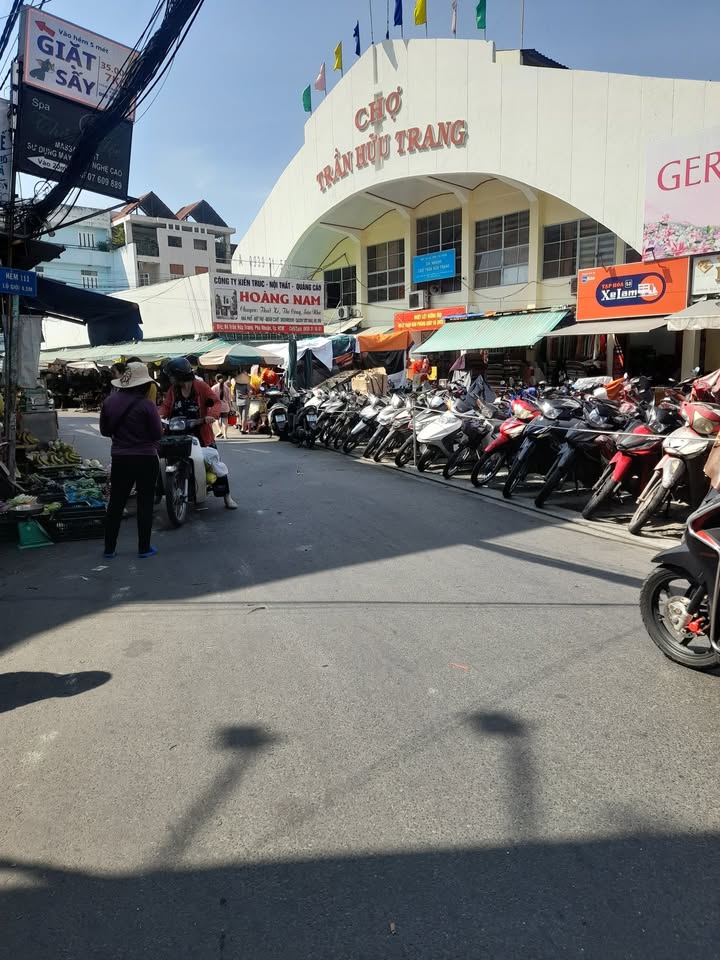 Nhà phố Phùng Văn Cung, 32m² giá 8.x tỷ - Đầu tư sinh lời lý tưởng!