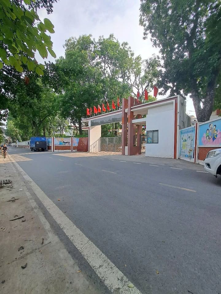 Nhà riêng 160m² Minh Khai, Quận Hai Bà Trưng giá 5 tỷ - Ô tô đỗ cửa, gần Time City!