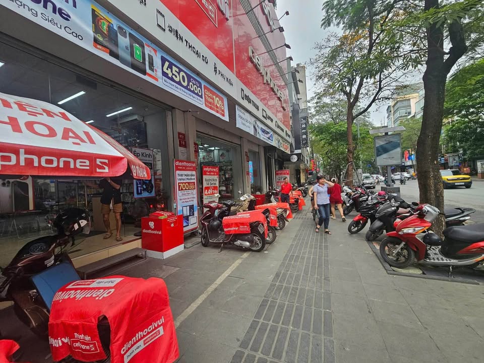 Mặt phố Thái Hà 67m² giá 67 tỷ - Dòng tiền 90 triệu/tháng!