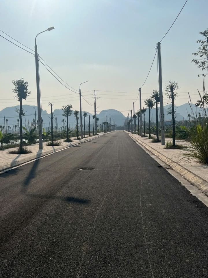 Lô đất 2 mặt tiền Đông Quang 100m² giá 1.05 tỷ - View công viên thoáng mát!