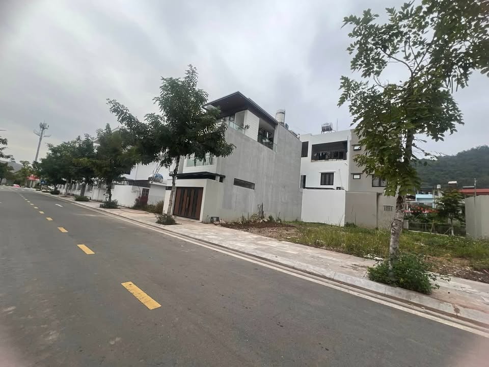 Đất nền Khu Shining Sơn La 80m² giá 1 tỷ - Đầu tư sinh lời cao!