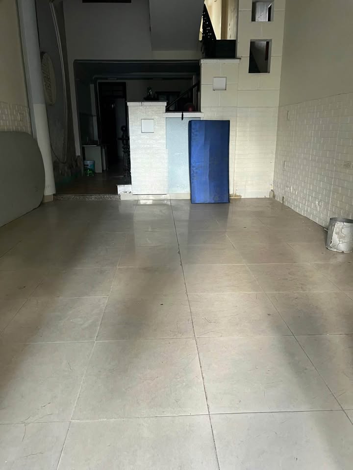 Nhà 3 tầng mặt tiền 5.5m tại Tố Hữu, Tân Uyên, 90m² giá 8 tỷ - Đầu tư sinh lời lý tưởng!