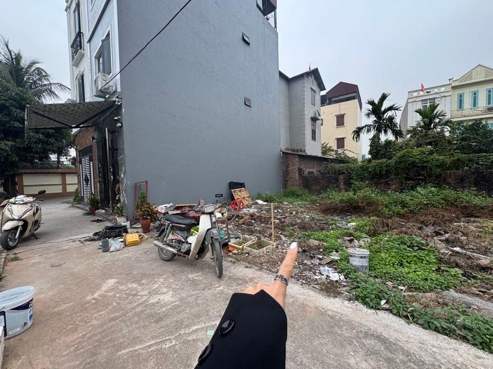 Đất Bát Khối 50m² giá 6.15 tỷ - Ô tô vào tận nơi, vị trí đắc địa!