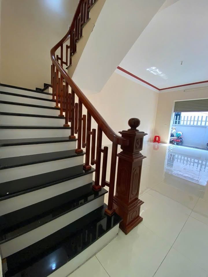 Bán nhà 2 tầng Dục Tú, Đông Anh 93m² giá 7.5 tỷ - Đầu tư tốt, ở ngay!