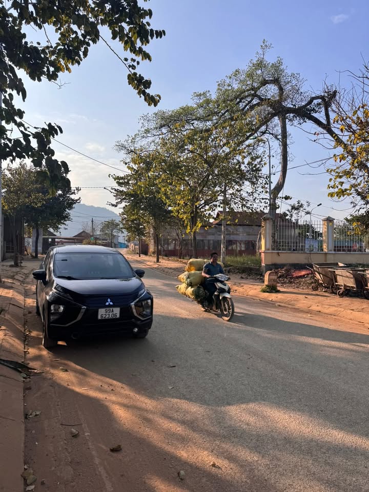 Đất nền Bản Áng, Mộc Châu 158m² giá 4 tỷ - Sổ đỏ chính chủ, đầu tư sinh lời!