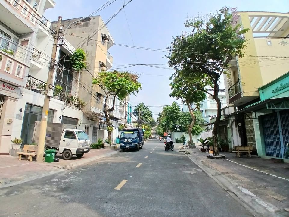 Nhà mặt tiền đường Phước Bình, Thủ Đức 94m² giá 10.9 tỷ - Sổ hồng chính chủ!