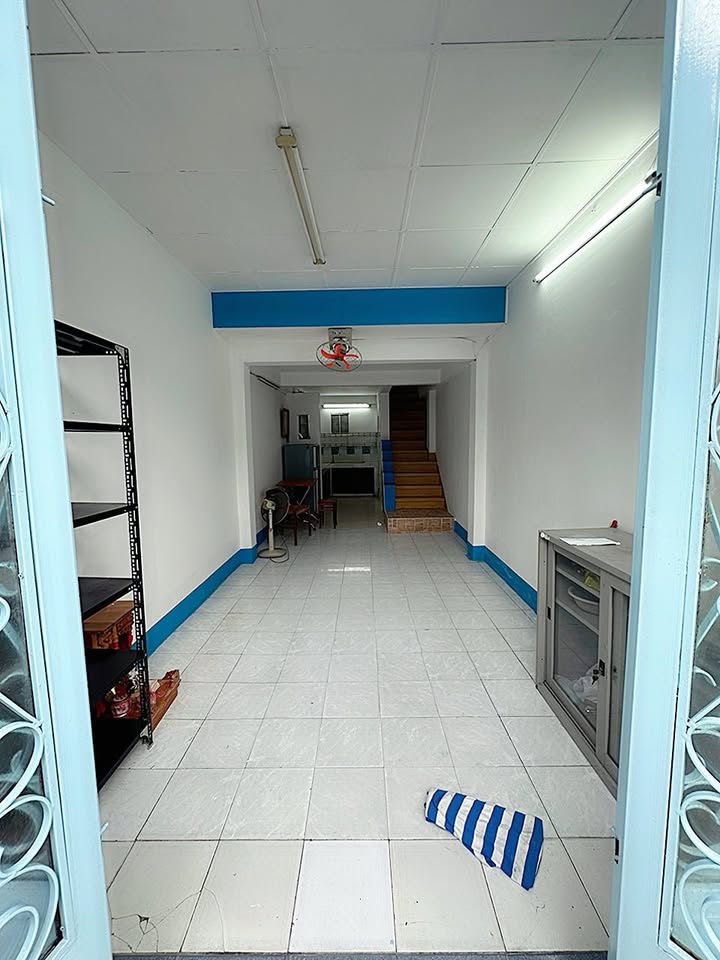 Nhà cho thuê hẻm xe hơi đường Lạc Long Quân, Quận 11 - 30m² giá 11 triệu/tháng - Thương lượng ngay!