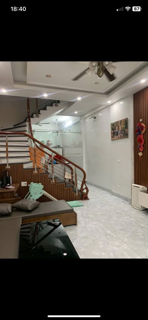 Nhà cho thuê 3 tầng mặt phố Tuy Hòa - Giá chỉ 7.5 triệu/tháng