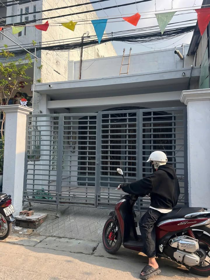 Nhà bán SHR Tân Tiến 2, Hóc Môn 88m² - Vị trí đẹp, tiện kinh doanh!