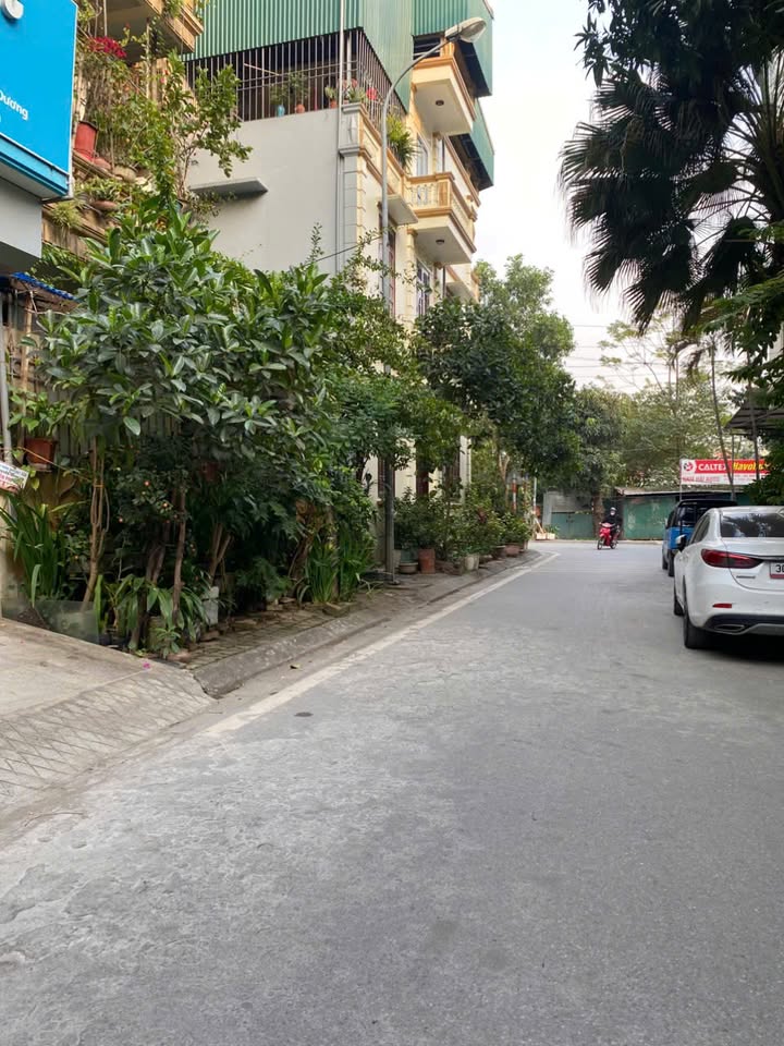 Nhà cho thuê mới xây tại Lĩnh Nam 70m² - Phù hợp làm kho văn phòng!