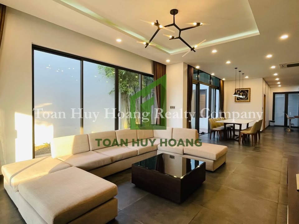 Biệt thự cho thuê Nam Việt Á Đà Nẵng 250m² giá 60 triệu - Không gian rộng, nội thất hiện đại!