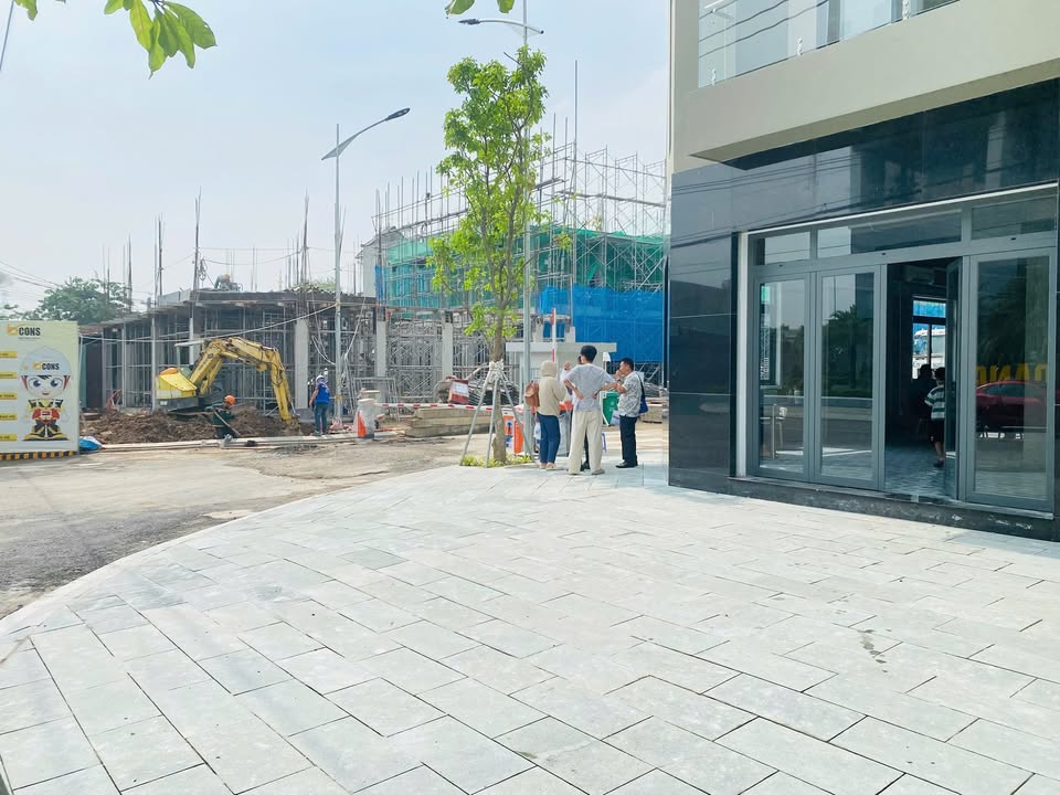 Nhà phố Bcons Eden Park, Dĩ An 75m² giá chỉ 5 tỷ - An ninh 24/7, sổ hồng riêng!