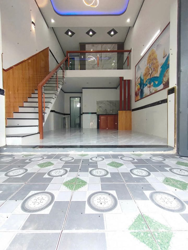 Nhà bán Tân Phước Khánh, Tân Uyên 40m² giá 900 triệu - Vị trí đẹp, tiện nghi đầy đủ!