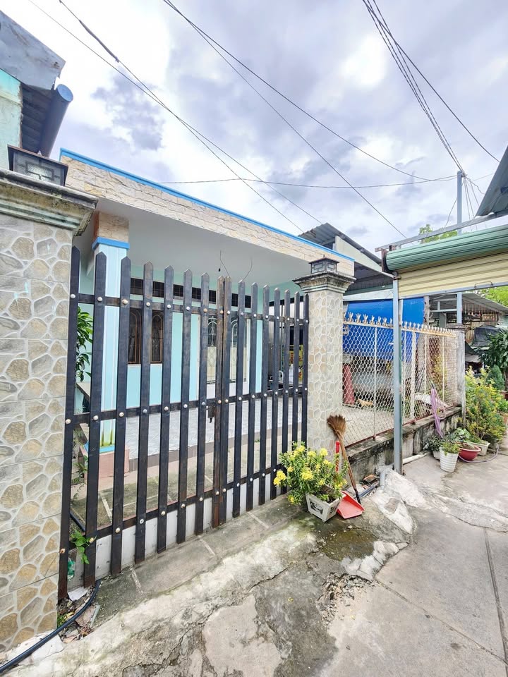 Nhà cấp 4 Dĩ An 140.4m² giá 4.2 tỷ - Gần chợ Bình An, sổ hồng chính chủ!