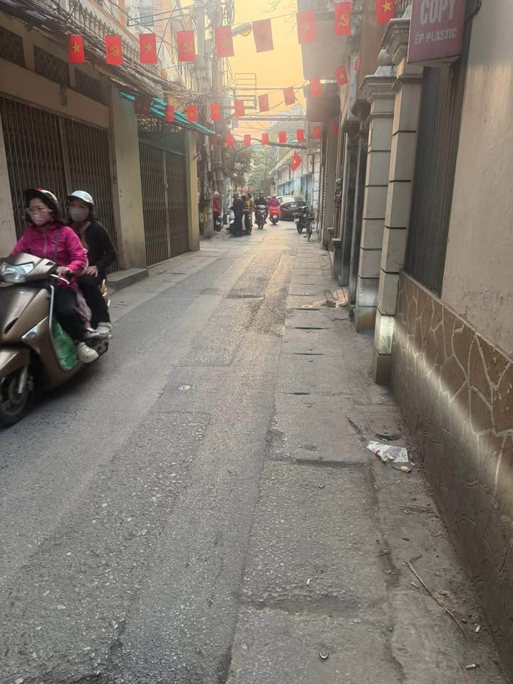 Nhà phố Hòa Bình 47m² giá 19.6 tỷ - Kinh doanh đỉnh cao, ô tô qua nhà!