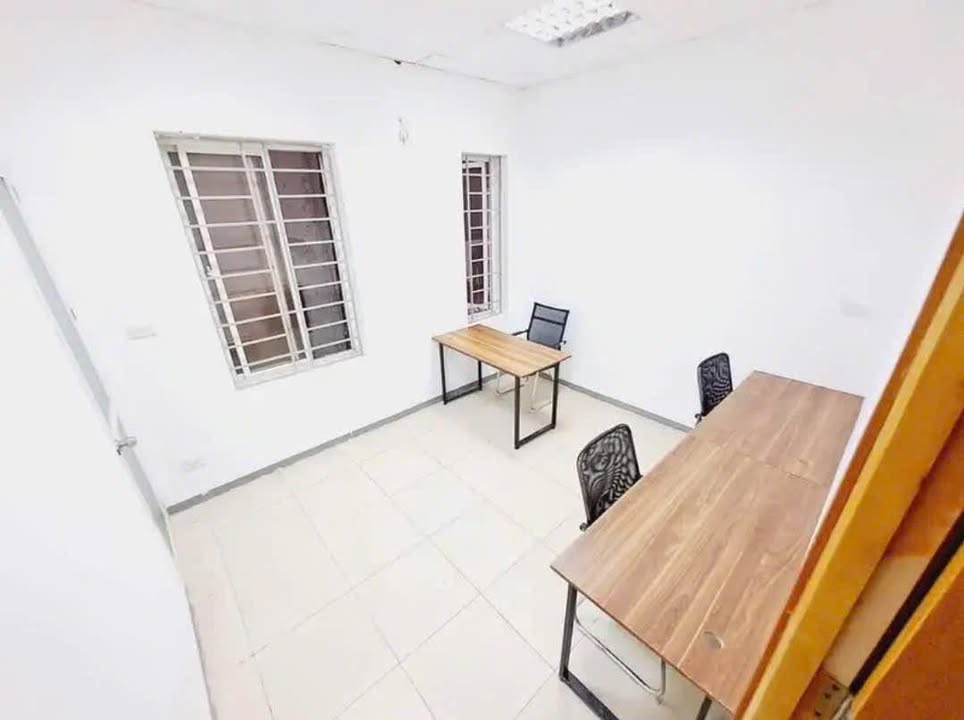 Cho thuê văn phòng 15m² tại Hoàng Sâm chỉ 2 triệu - Phù hợp cho doanh nghiệp nhỏ!