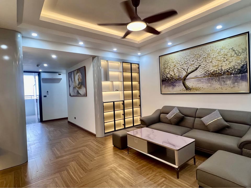 Căn hộ 3PN Tòa 30T Nam Trung Yên 76m² giá 6.XX tỷ - Sẵn sàng vào ở!