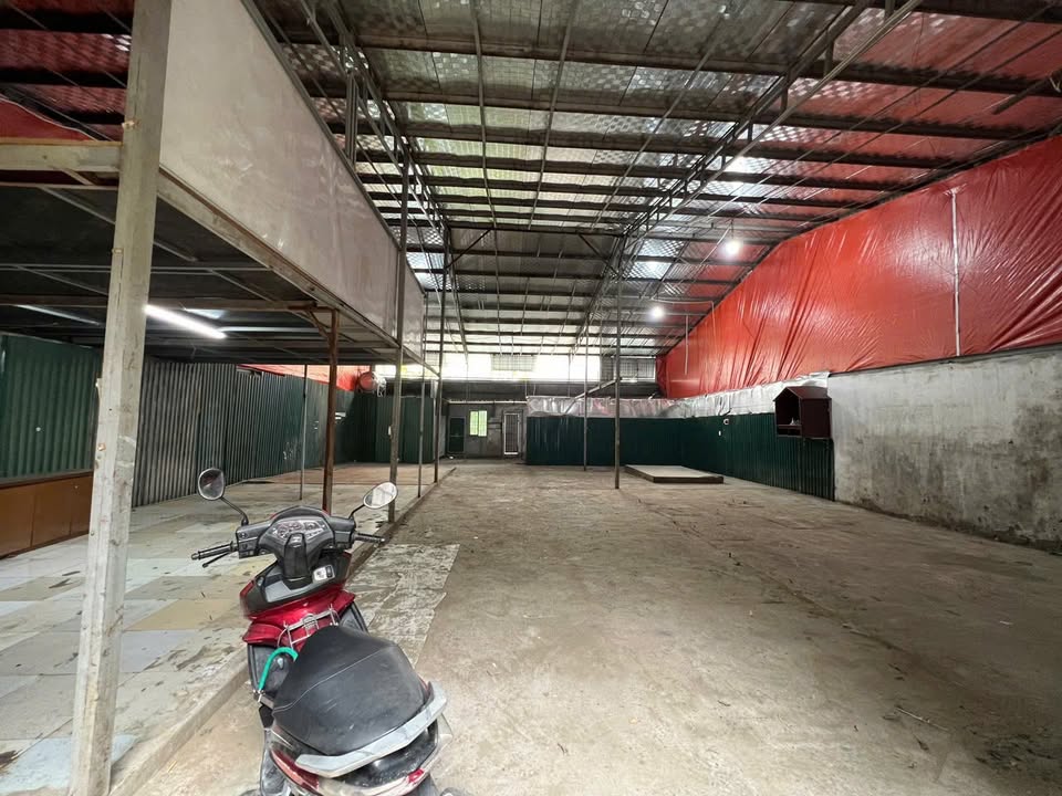 Kho xưởng 350m² tại Đại Linh, Nam Từ Liêm chỉ 18 triệu/tháng - Hỗ trợ lâu dài!