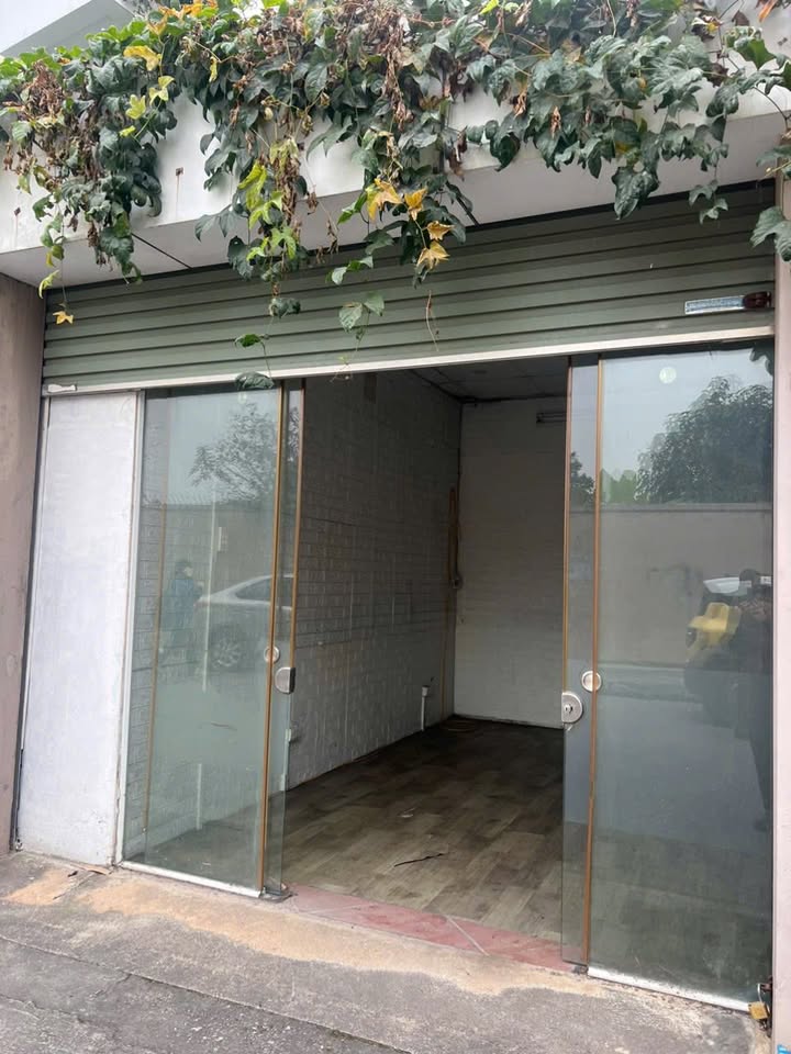 Cho thuê mặt bằng kinh doanh phố Nguyễn Gia Bổng Long Biên 30m² giá 5 triệu - Đường lớn, ô tô vào tận nơi!