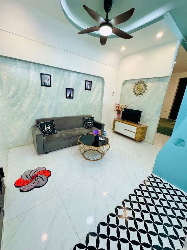 Nhà riêng Trần Đại Nghĩa Hai Bà Trưng 38m² giá 2.15 tỷ - Ô tô đỗ ngay chân cầu thang!