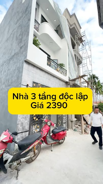 Nhà 3 tầng độc lập Kiều Trung, Hồng Thái 56m² giá 2.39 tỷ - Ô tô đỗ cửa ngay chợ!