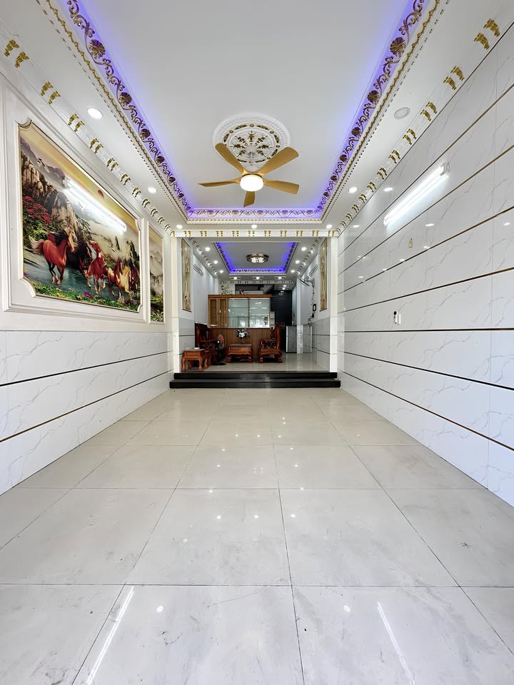 Nhà phố mặt tiền đường Lê Văn Quới, 64m² giá 6 tỷ - Thiết kế hiện đại, sân thượng thoáng mát!