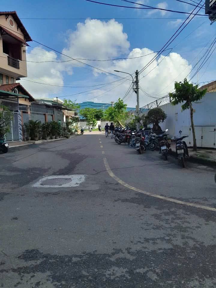 Nhà cấp 4 gác lửng tại Quy Nhơn 31.8m² giá 2.3 tỷ - Sổ hồng chính chủ, công chứng nhanh chóng!