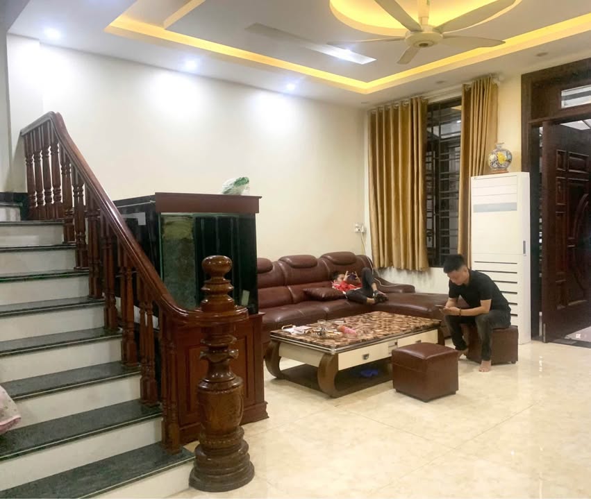 Nhà phố Hà Khánh A 90m² giá thỏa thuận - Thiết kế 3 tầng rưỡi đẹp, gần công viên!