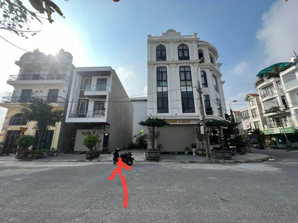 Đất nền mặt đường Khu Lộc Vượng 96m² giá 4.7 tỷ - Vị trí đẹp, đường rộng