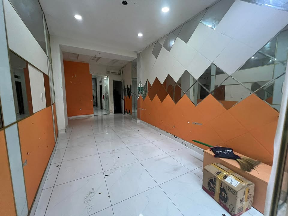 Nhà mặt tiền cho thuê tại Nguyên Hồng, Quận Gò Vấp 39m² - Vị trí kinh doanh sầm uất!