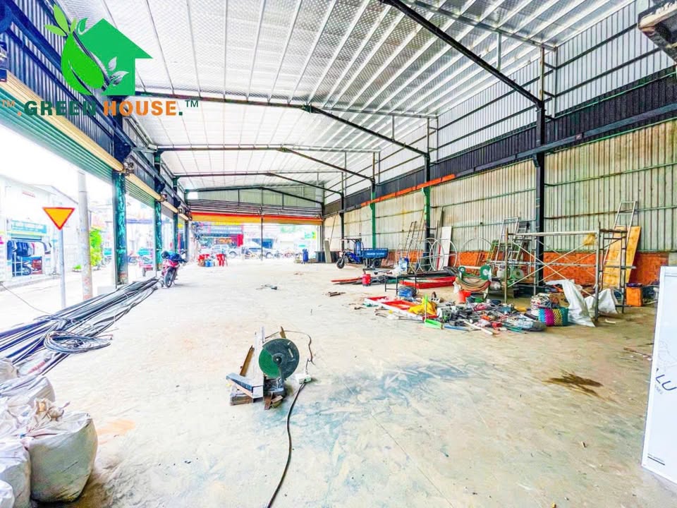 Cho thuê lô góc 2 mặt tiền Hà Huy Giáp 560m² giá 60 triệu - Kinh doanh sầm uất!