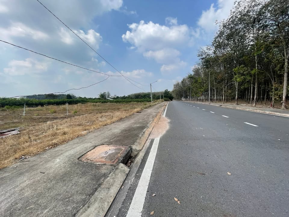 Đất nền Hưng Long, Chơn Thành 190m² giá 900 triệu - Đường nhựa rộng rãi, thuận tiện giao thông!