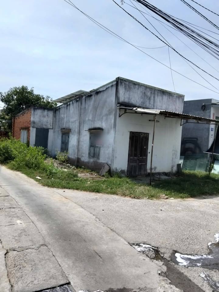 Đất góc 2 mặt tiền tại hẻm 393 Hải Thượng Lãng Ông, 112m² giá 900 triệu - Cơ hội đầu tư tuyệt vời!