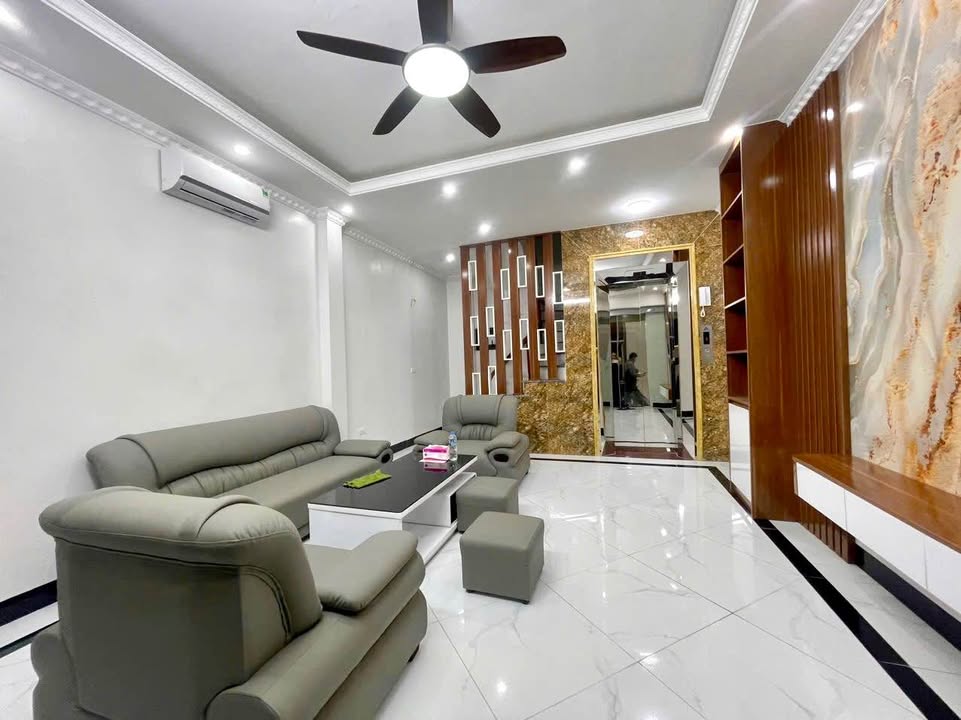 Nhà phố Xuân Đỉnh 33m² giá thỏa thuận - Gần Ngoại Giao Đoàn, 6 tầng thang máy!