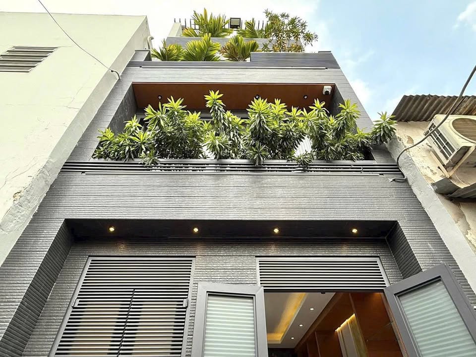 Nhà 3 Lầu Chính Chủ Lê Văn Thọ 32m² giá 5.95 tỷ - Vị trí đắc địa gần công viên