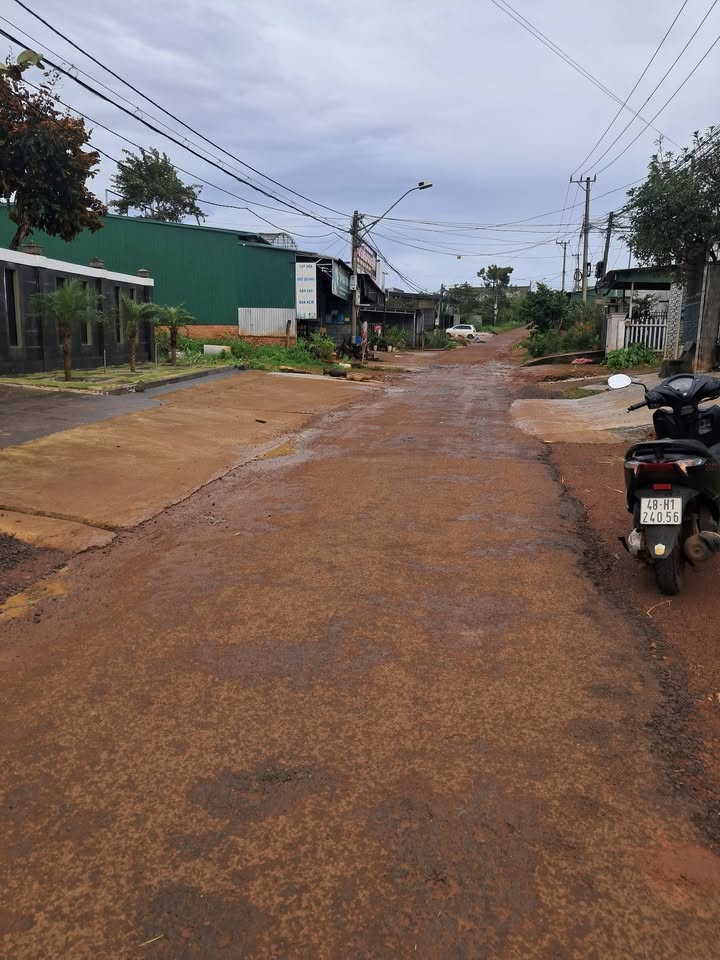 Đất nền tại Nhà thờ Kiến Đức, Lâm Đồng 15,000m² giá 4.5 tỷ - Cơ hội đầu tư hấp dẫn!