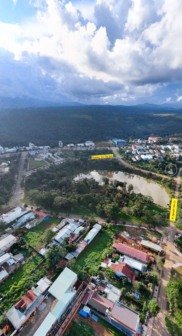 Khách sạn 2 tầng đường Hoàng Thị Loan, 340m² - Cơ hội đầu tư sinh lời!