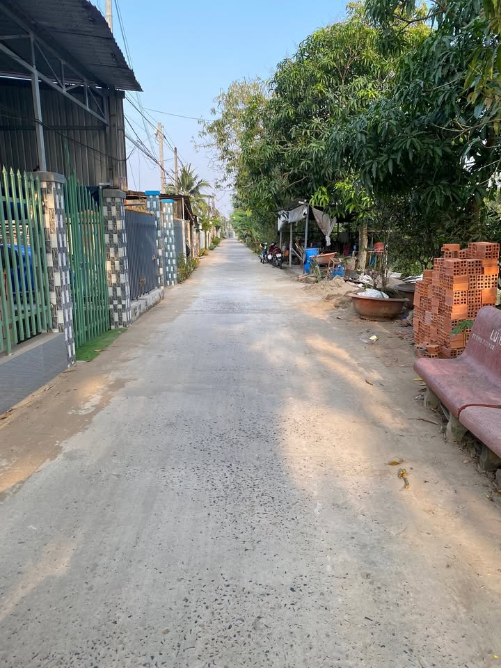 Cho thuê nhà Nguyễn Thị Minh Khai Sa Đéc 2 triệu - Sân rộng thoáng mát