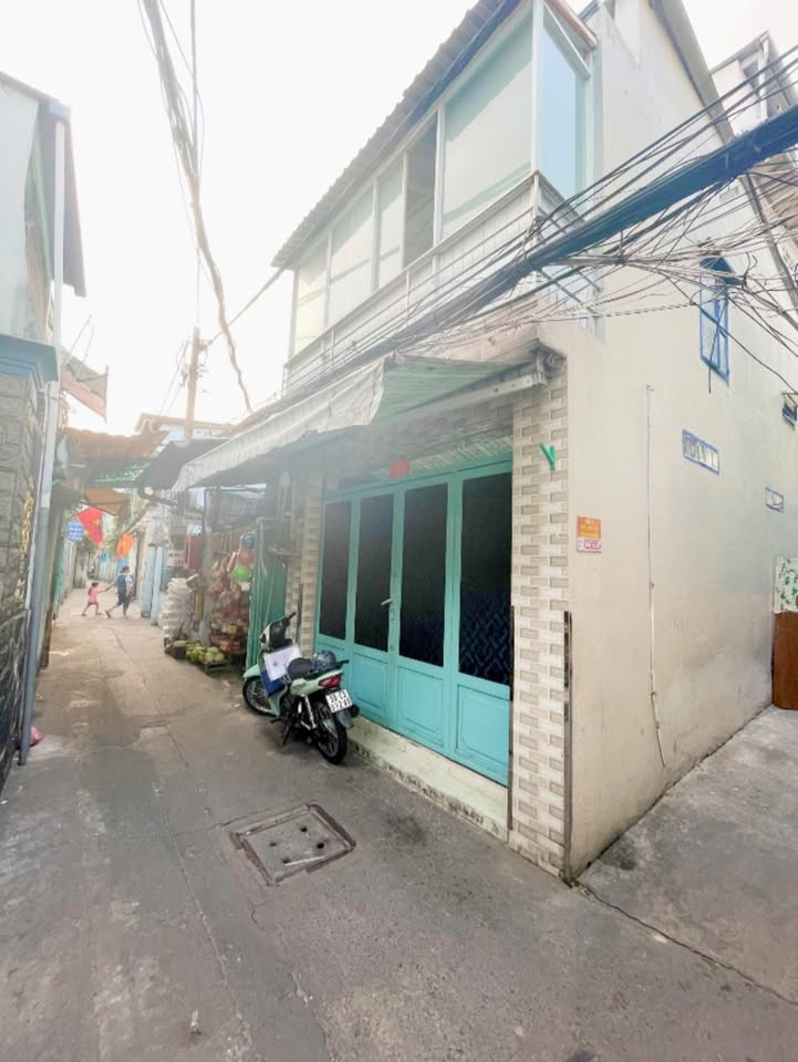 Nhà cho thuê hẻm Đoàn Văn Bơ, Quận 4 - Diện tích 30m², giá chỉ 7 triệu/tháng!