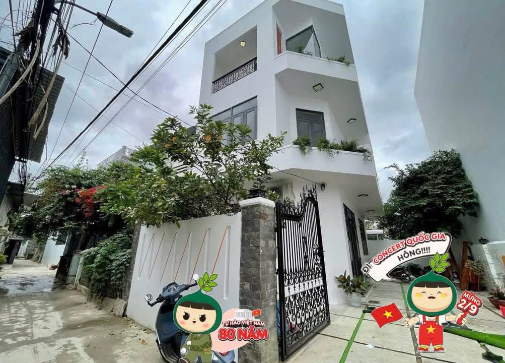 Nhà 3 tầng Vĩnh Ngọc 119,7m² giá 5.19 tỷ - Sân vườn thoáng mát!