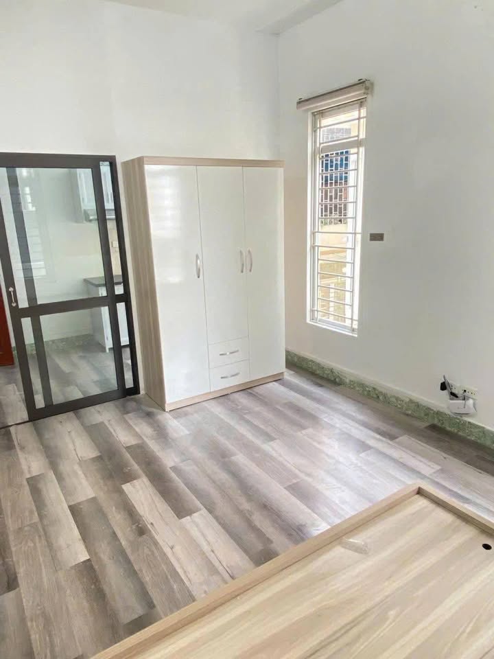 Phòng cho thuê tại Ngõ 72 Hoa Bằng, Quận Cầu Giấy, 4 triệu - Nội thất đầy đủ, thoáng mát!