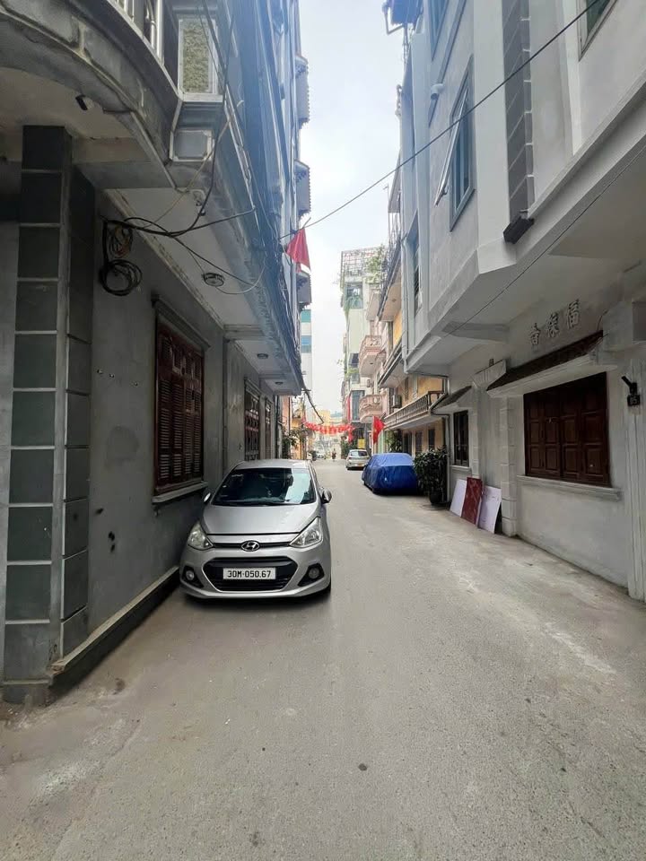 Nhà 5 Tầng Ngõ 18 Ngô Quyền Hà Đông 32m² giá 8.48 tỷ - Ô tô đỗ cửa, chỉ vài bước ra mặt phố!