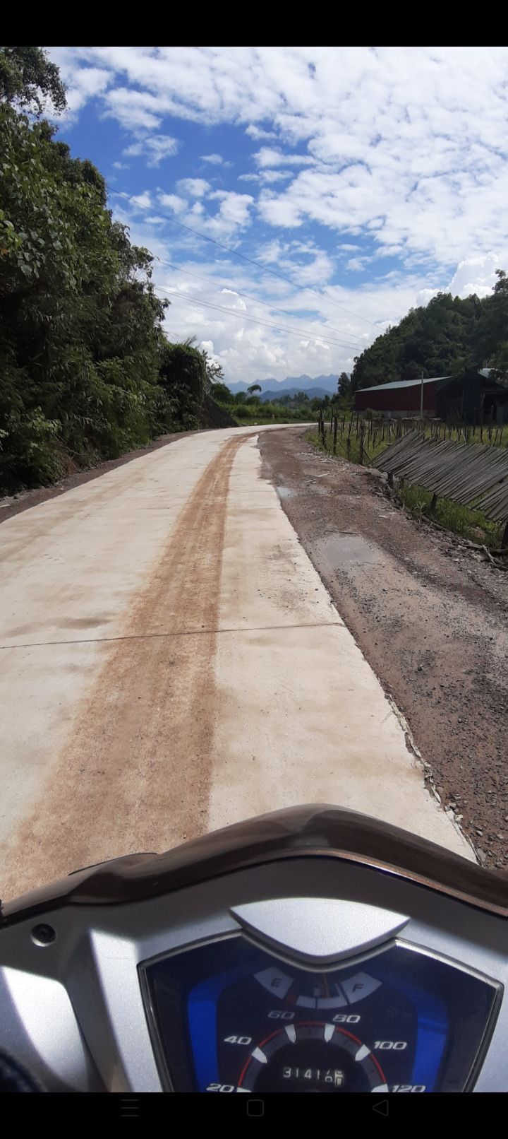 Đất nền 600m² Nam Phong 1, giá 570 triệu - Sổ hồng chính chủ, thuận tiện kinh doanh!